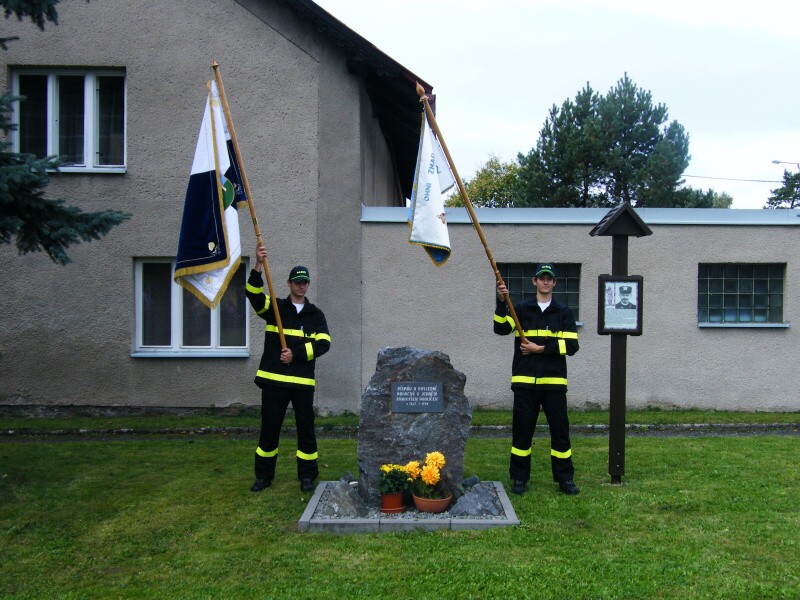 Oslavy obce, hasičů a sokola 29.9.2012